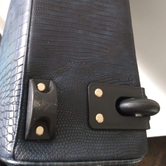 Karla Hanson Travel Trolley - Picture 10 of 10